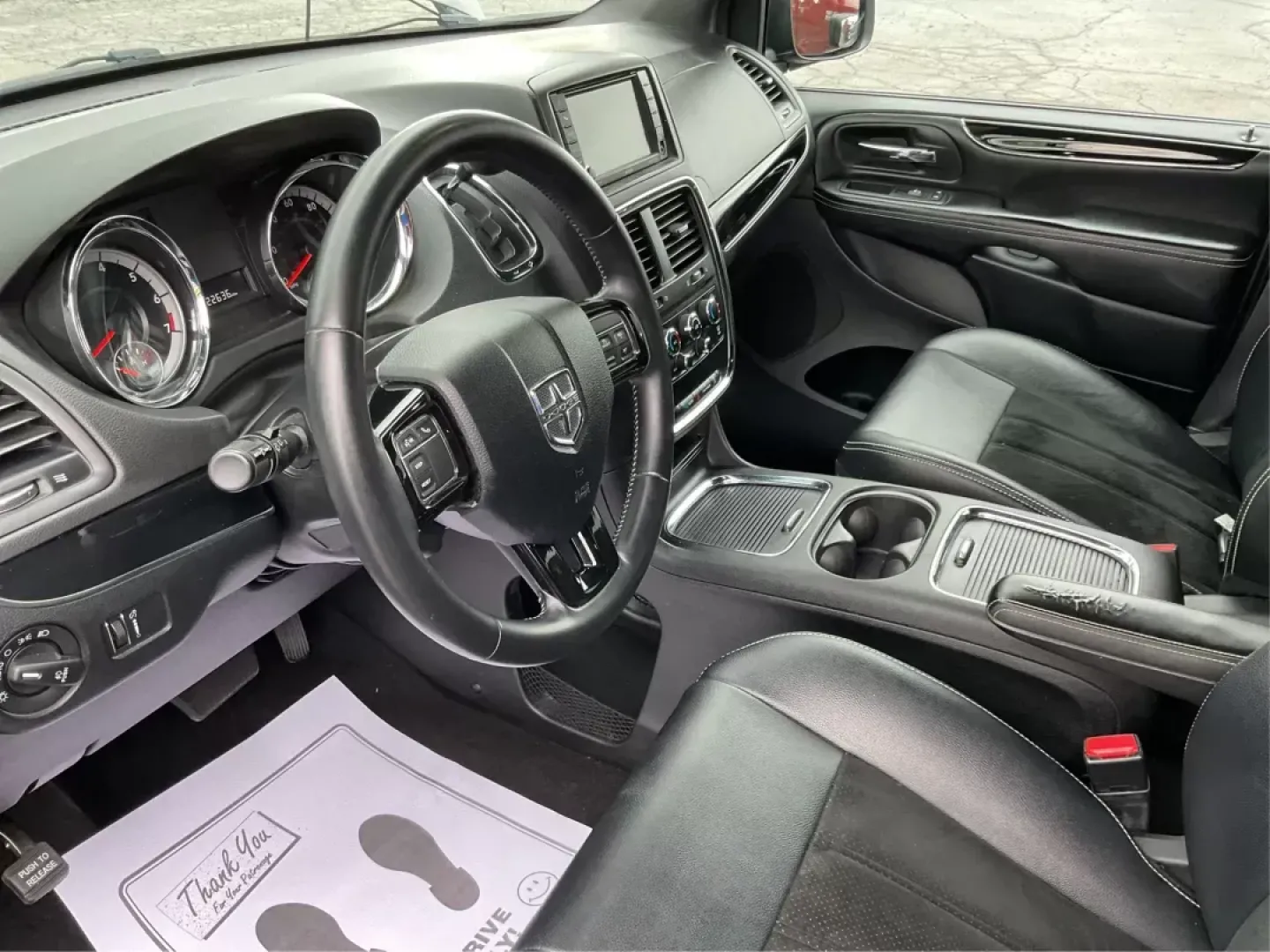 2016 Dodge Grand Caravan SXT (2C4RDGCG6GR) with an Pentastar 3.6L V-6 DOHC engine, located at 1951 S Dayton Lakeview Rd., New Carlisle, OH, 45344, (937) 908-9800, 39.890999, -84.050255 - Photo#8