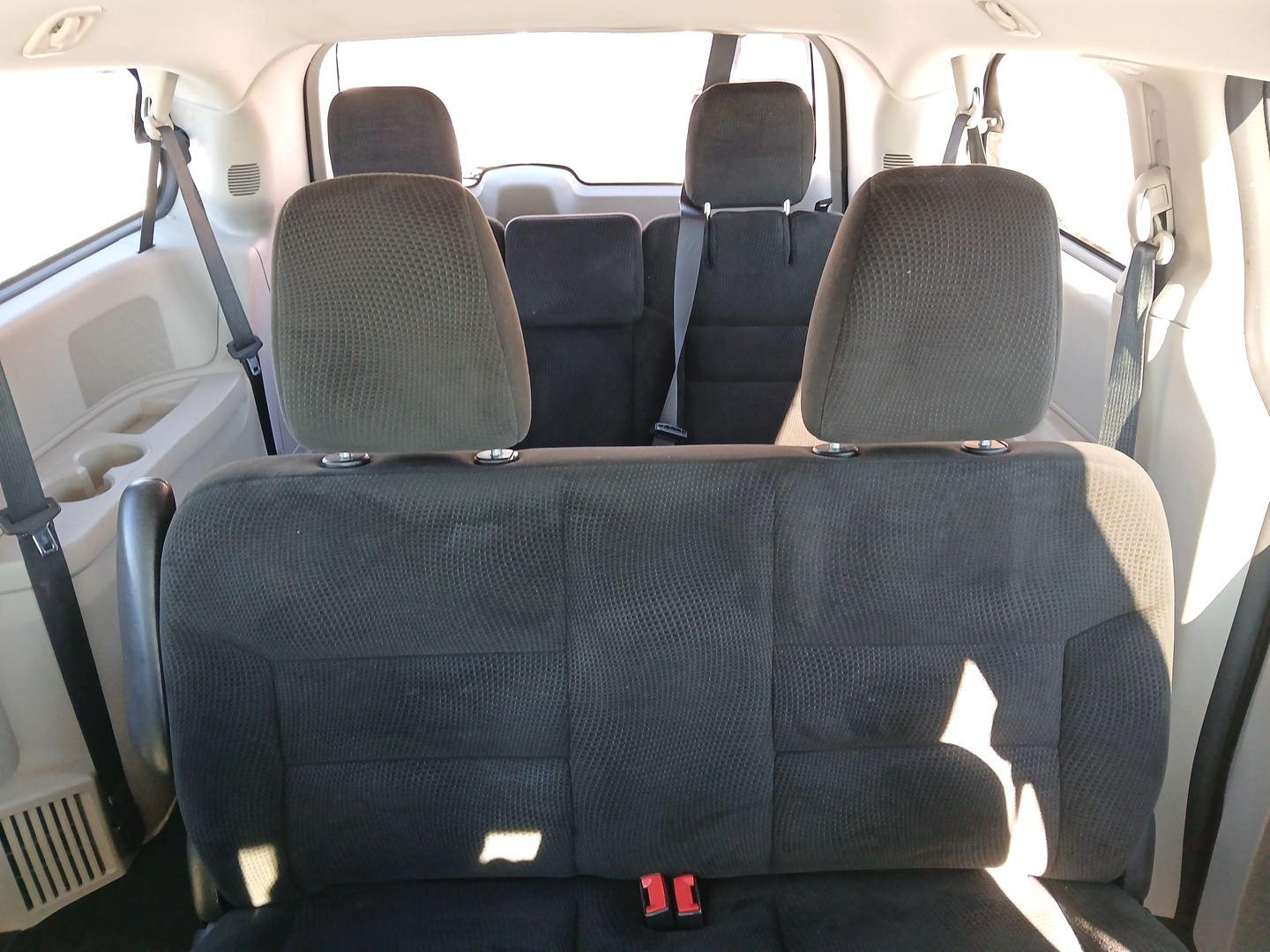 2016 Dodge Grand Caravan Ext (2C4RDGBG2GR) with an 3.6L V6 DOCH 24V engine, located at 401 Woodman Dr, Riverside, OH, 45431, (937) 908-9800, 39.761024, -84.120956 - Photo#13