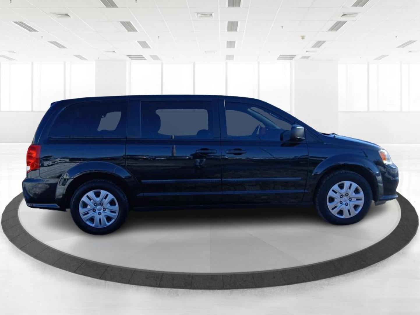 2016 Dodge Grand Caravan Ext (2C4RDGBG2GR) with an 3.6L V6 DOCH 24V engine, located at 401 Woodman Dr, Riverside, OH, 45431, (937) 908-9800, 39.761024, -84.120956 - Photo#1