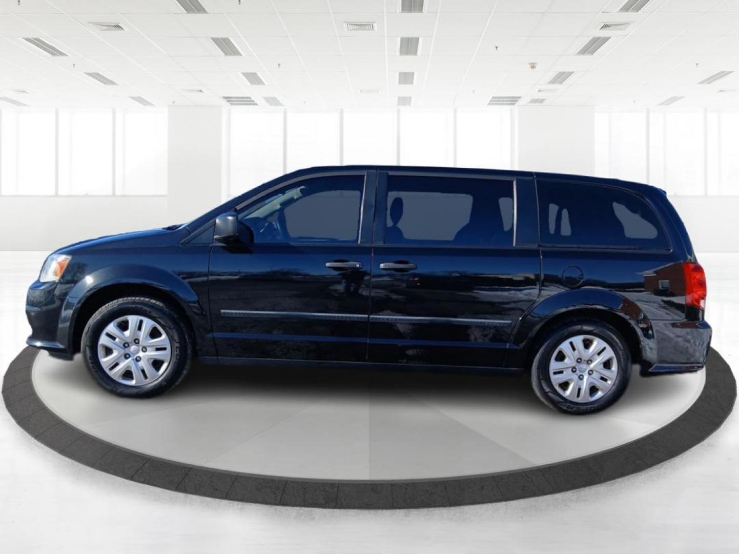 2016 Dodge Grand Caravan Ext (2C4RDGBG2GR) with an 3.6L V6 DOCH 24V engine, located at 401 Woodman Dr, Riverside, OH, 45431, (937) 908-9800, 39.761024, -84.120956 - Photo#5