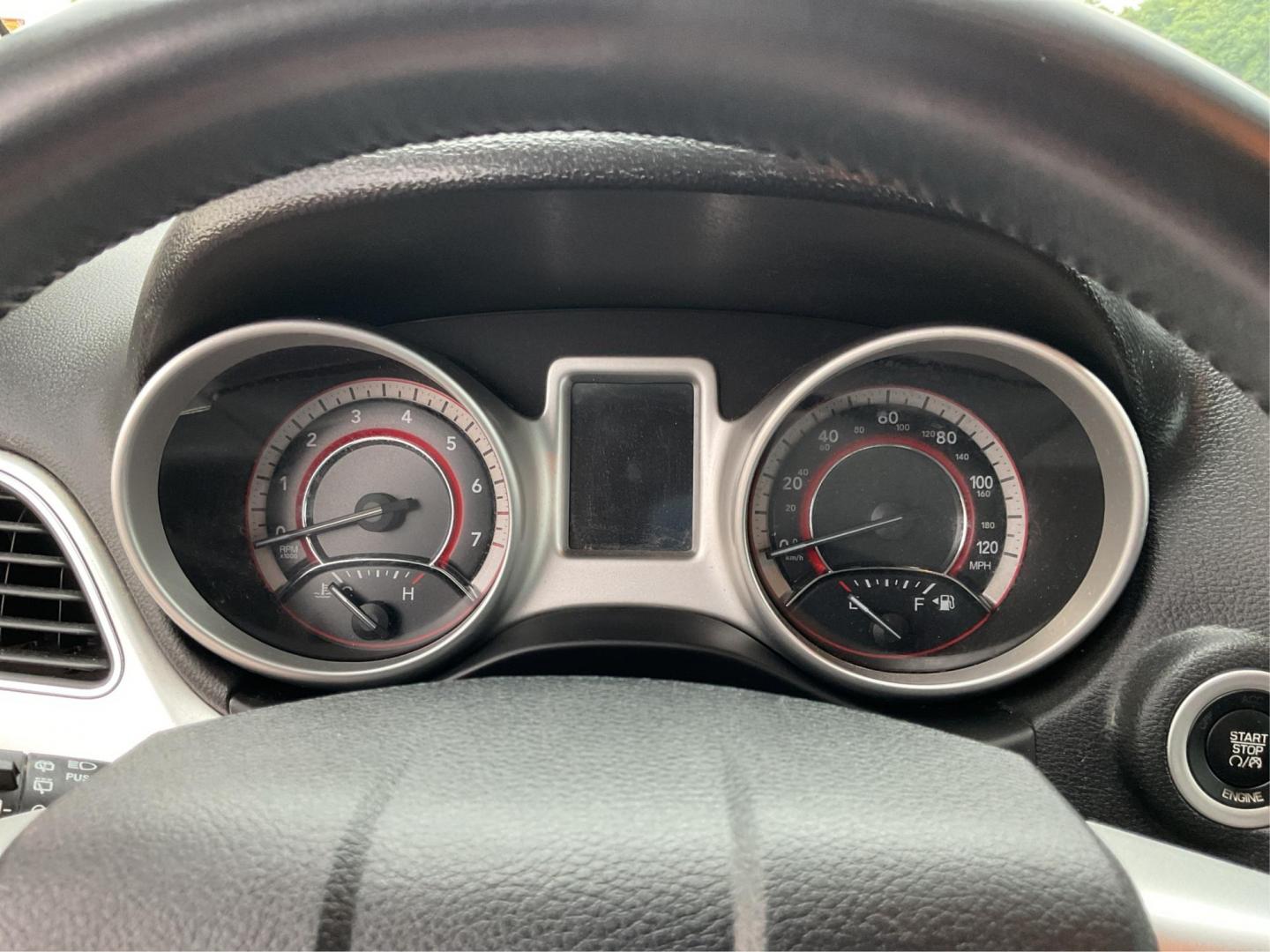 2016 Dodge Journey SE (3C4PDCAB7GT) with an Tigershark MultiAir 2.4L I-4 DOHC engine, located at 8750 N County Rd 25A, Piqua, OH, 45356, (937) 908-9800, 40.164391, -84.232513 - Photo#15