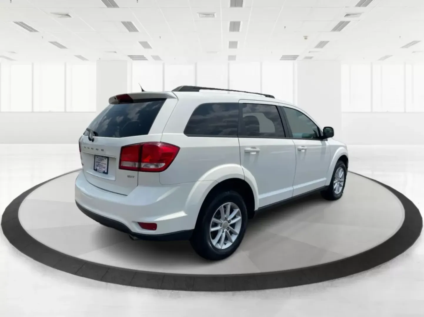 2016 Dodge Journey SXT (3C4PDDBG7GT) with an Pentastar 3.6L V-6 DOHC engine, located at 880 E. National Road, OH, 45377, (937) 908-9800, 39.891918, -84.183975 - **Discover Your Next Adventure with the 2016 Dodge Journey SXT at Advantage Car and Credit!**<br /> <br /> Are you ready to elevate your family outings or weekend adventures? The 2016 Dodge Journey SXT is the ideal SUV for those seeking space, functionality, and comfort without breaking the bank. Wi - Photo#2