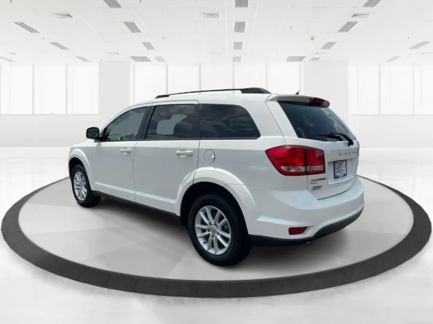 2016 Dodge Journey SXT (3C4PDDBG7GT) with an Pentastar 3.6L V-6 DOHC engine, located at 880 E. National Road, OH, 45377, (937) 908-9800, 39.891918, -84.183975 - **Discover Your Next Adventure with the 2016 Dodge Journey SXT at Advantage Car and Credit!**<br /> <br /> Are you ready to elevate your family outings or weekend adventures? The 2016 Dodge Journey SXT is the ideal SUV for those seeking space, functionality, and comfort without breaking the bank. Wi - Photo#4