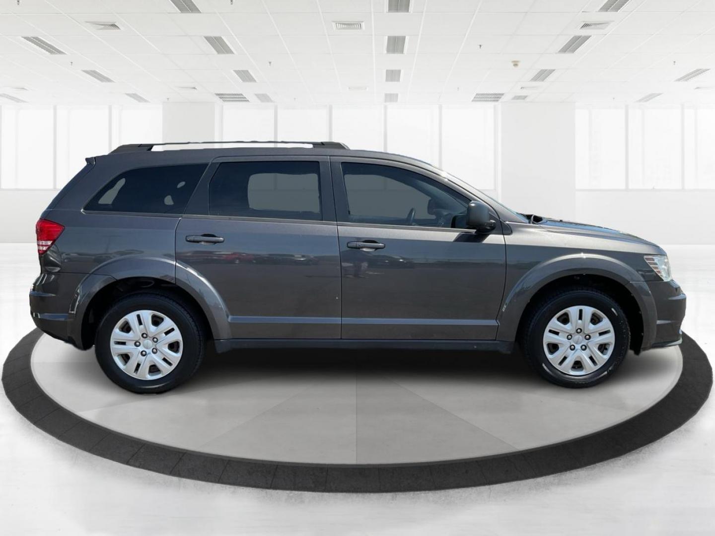 2016 Dodge Journey SE (3C4PDCAB7GT) with an 2.4L L4 DOHC 16V engine, 4-Speed Automatic transmission, located at 1184 Kauffman Ave, Fairborn, OH, 45324, (937) 908-9800, 39.807072, -84.031563 - Photo#1