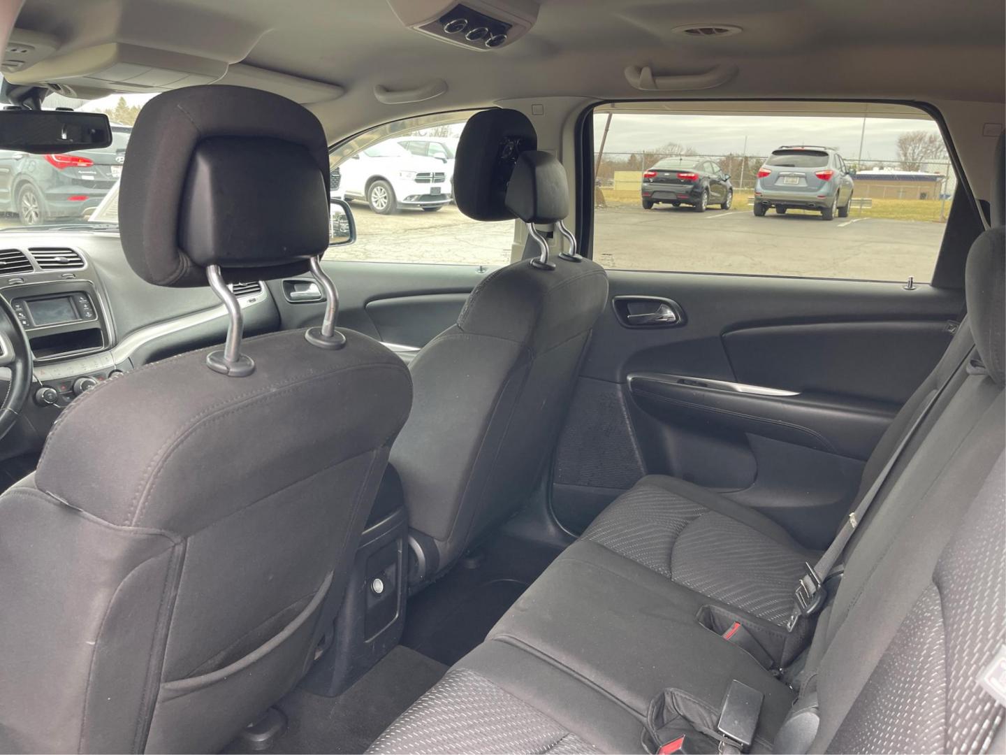 2016 Granite Crystal Metallic Clear Coat Dodge Journey Crossroad FWD (3C4PDCGBXGT) with an 2.4L L4 DOHC 16V engine, 4-Speed Automatic transmission, located at 1230 East Main St, Xenia, OH, 45385, (937) 908-9800, 39.688042, -83.910538 - Photo#9