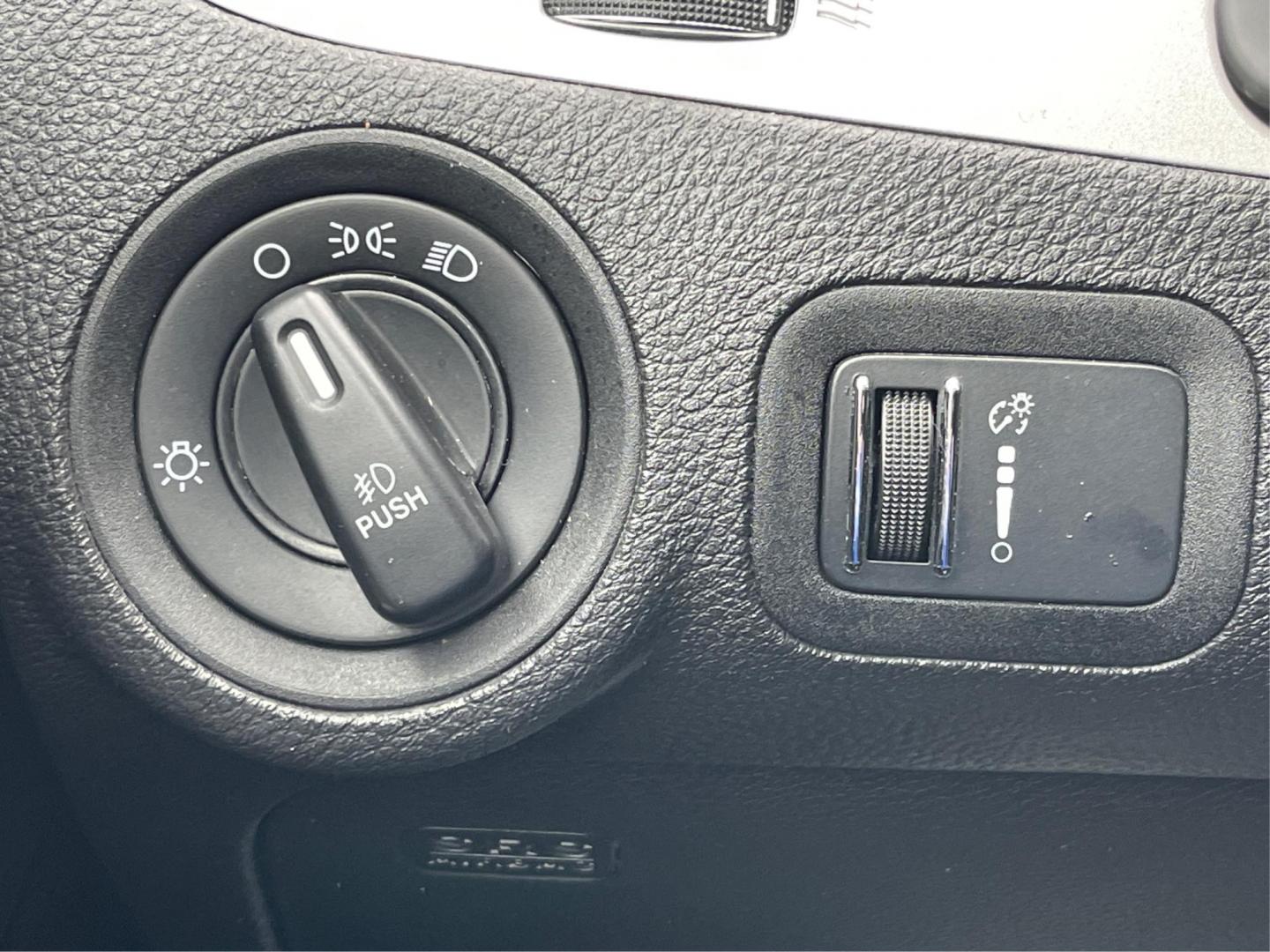 2016 Granite Crystal Metallic Clear Coat Dodge Journey Crossroad FWD (3C4PDCGBXGT) with an 2.4L L4 DOHC 16V engine, 4-Speed Automatic transmission, located at 1230 East Main St, Xenia, OH, 45385, (937) 908-9800, 39.688042, -83.910538 - Photo#16