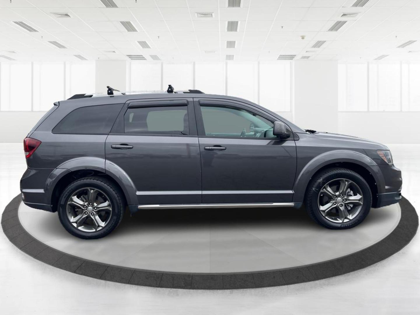 2016 Granite Crystal Metallic Clear Coat Dodge Journey Crossroad FWD (3C4PDCGBXGT) with an 2.4L L4 DOHC 16V engine, 4-Speed Automatic transmission, located at 1230 East Main St, Xenia, OH, 45385, (937) 908-9800, 39.688042, -83.910538 - Photo#1