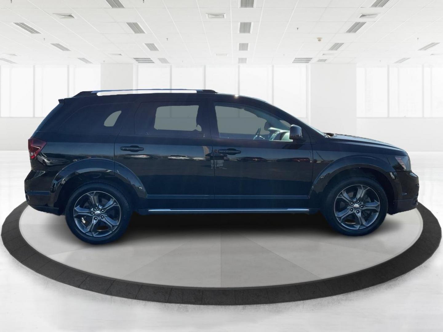 2016 Dodge Journey Crossroad (3C4PDCGG0GT) with an Other engine, located at 1230 East Main St, Xenia, OH, 45385, (937) 908-9800, 39.688042, -83.910538 - Photo#1