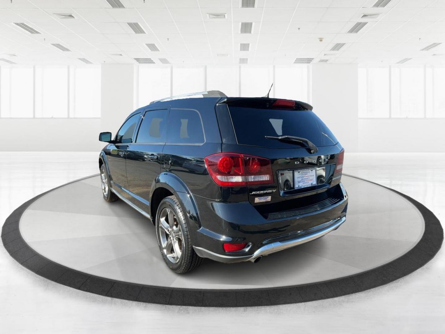 2016 Dodge Journey Crossroad (3C4PDCGG0GT) with an Other engine, located at 1230 East Main St, Xenia, OH, 45385, (937) 908-9800, 39.688042, -83.910538 - Photo#4