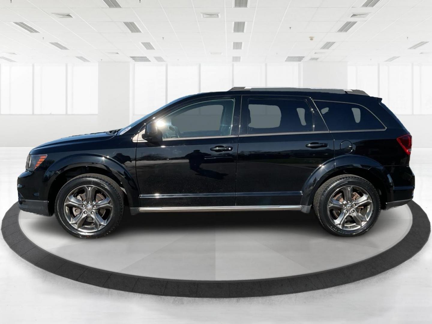 2016 Dodge Journey Crossroad (3C4PDCGG0GT) with an Other engine, located at 1230 East Main St, Xenia, OH, 45385, (937) 908-9800, 39.688042, -83.910538 - Photo#5