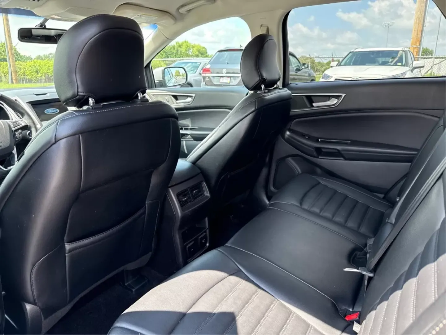 2013 Kia Rio LX (KNADM4A35D6) with an 1.6L I-4 gasoline direct injection engine, located at 880 E. National Road, OH, 45377, (937) 908-9800, 39.891918, -84.183975 - Photo#10