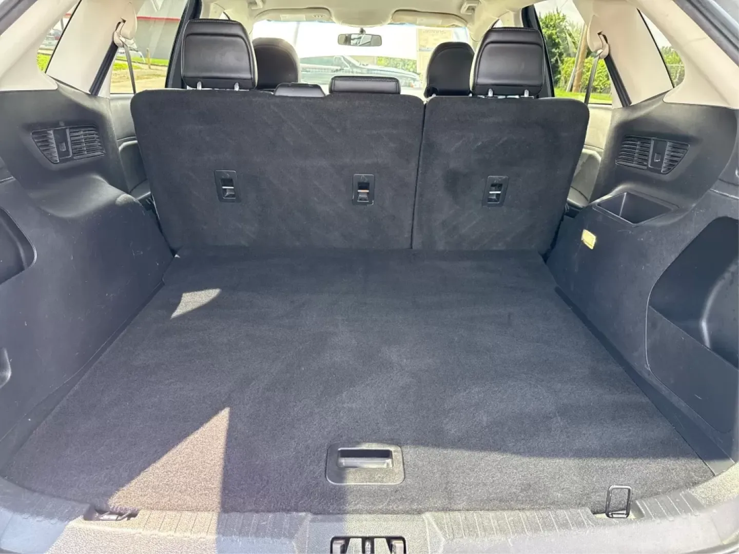 2013 Kia Rio LX (KNADM4A35D6) with an 1.6L I-4 gasoline direct injection engine, located at 880 E. National Road, OH, 45377, (937) 908-9800, 39.891918, -84.183975 - Photo#12