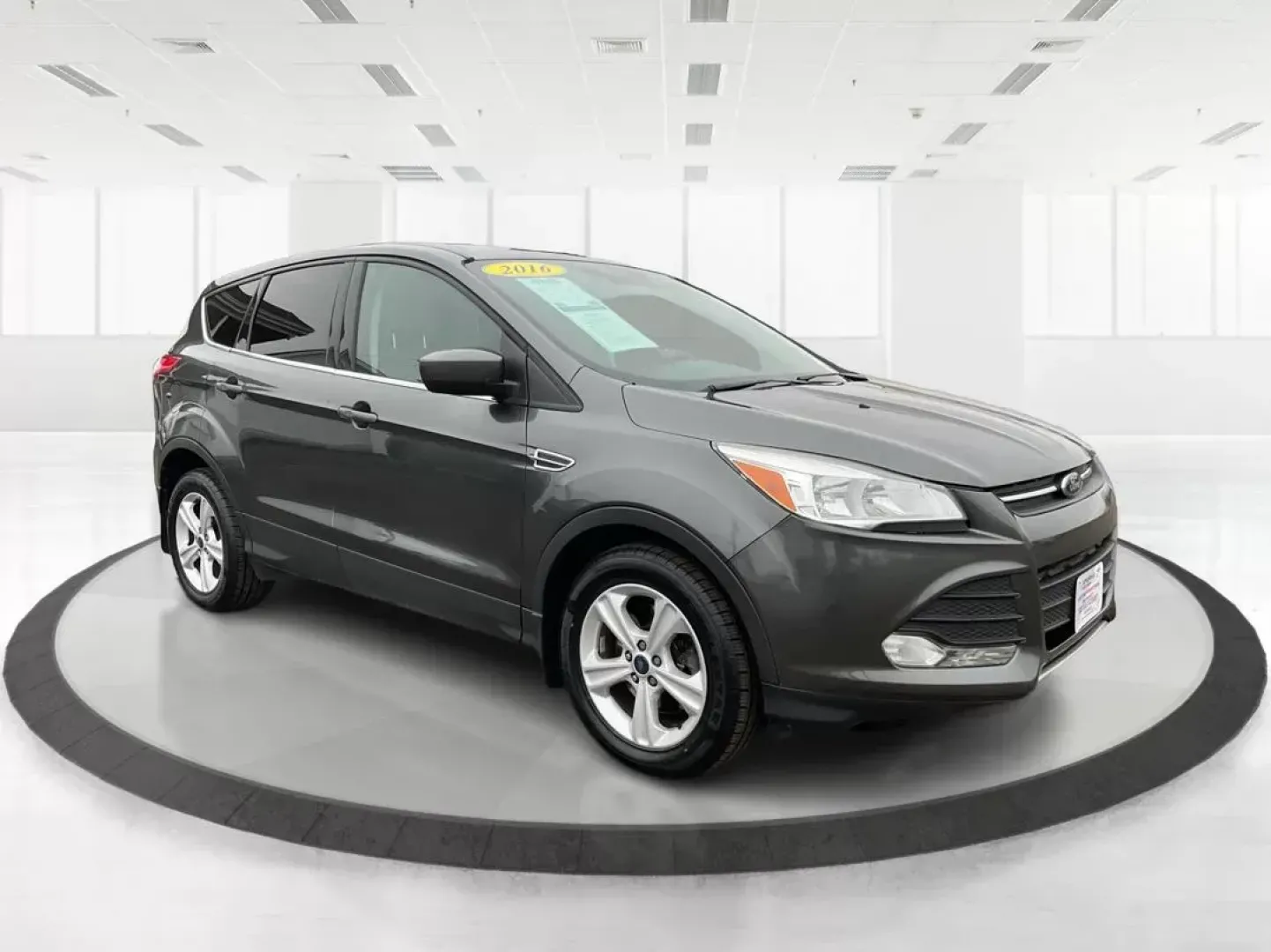 2016 Ford Escape SE 4WD (1FMCU9G98GU) with an Other engine, located at 880 E. National Road, OH, 45377, (937) 908-9800, 39.891918, -84.183975 - Photo#0