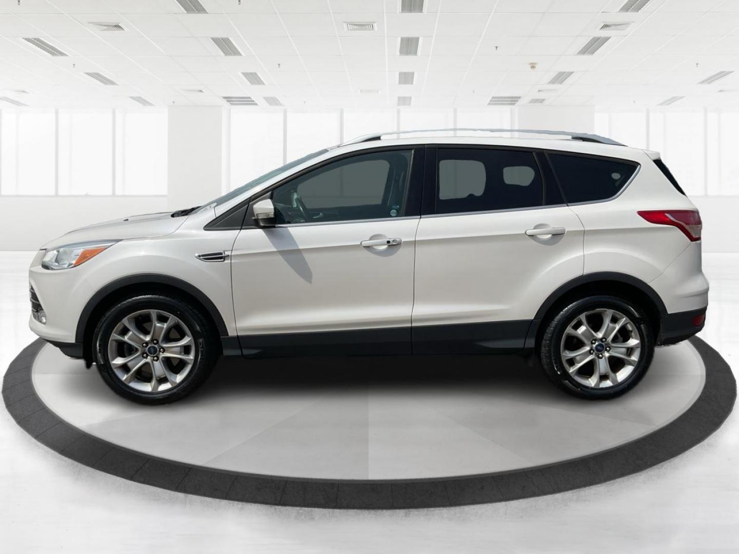 2016 Ford Escape Titanium (1FMCU9J98GU) with an Other engine, located at 880 E. National Road, OH, 45377, (937) 908-9800, 39.891918, -84.183975 - Photo#5