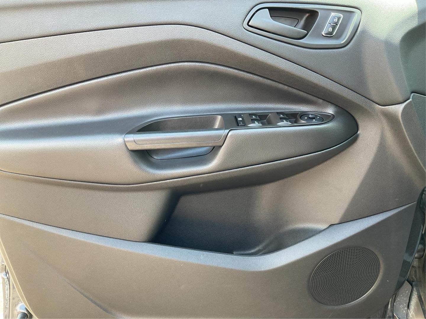 2016 Ford Escape S (1FMCU0F78GU) with an Duratec 2.5L I-4 DOHC engine, located at 1951 S Dayton Lakeview Rd., New Carlisle, OH, 45344, (937) 908-9800, 39.890999, -84.050255 - Photo#18