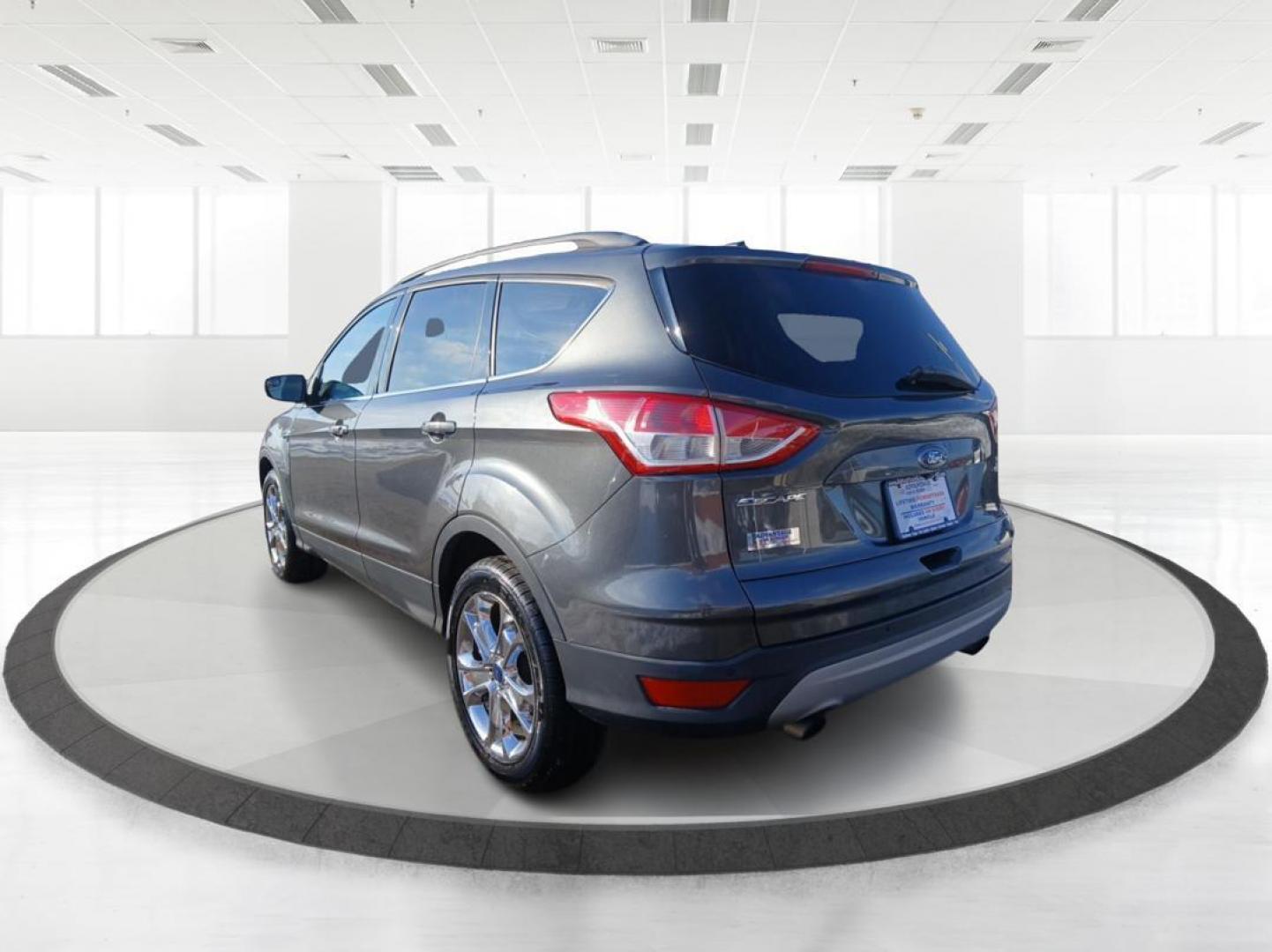 2016 Ford Escape SE 4WD (1FMCU9G91GU) with an 2.0L L4 DOHC 16V engine, 6-Speed Automatic transmission, located at 1184 Kauffman Ave, Fairborn, OH, 45324, (937) 908-9800, 39.807072, -84.031563 - Photo#4