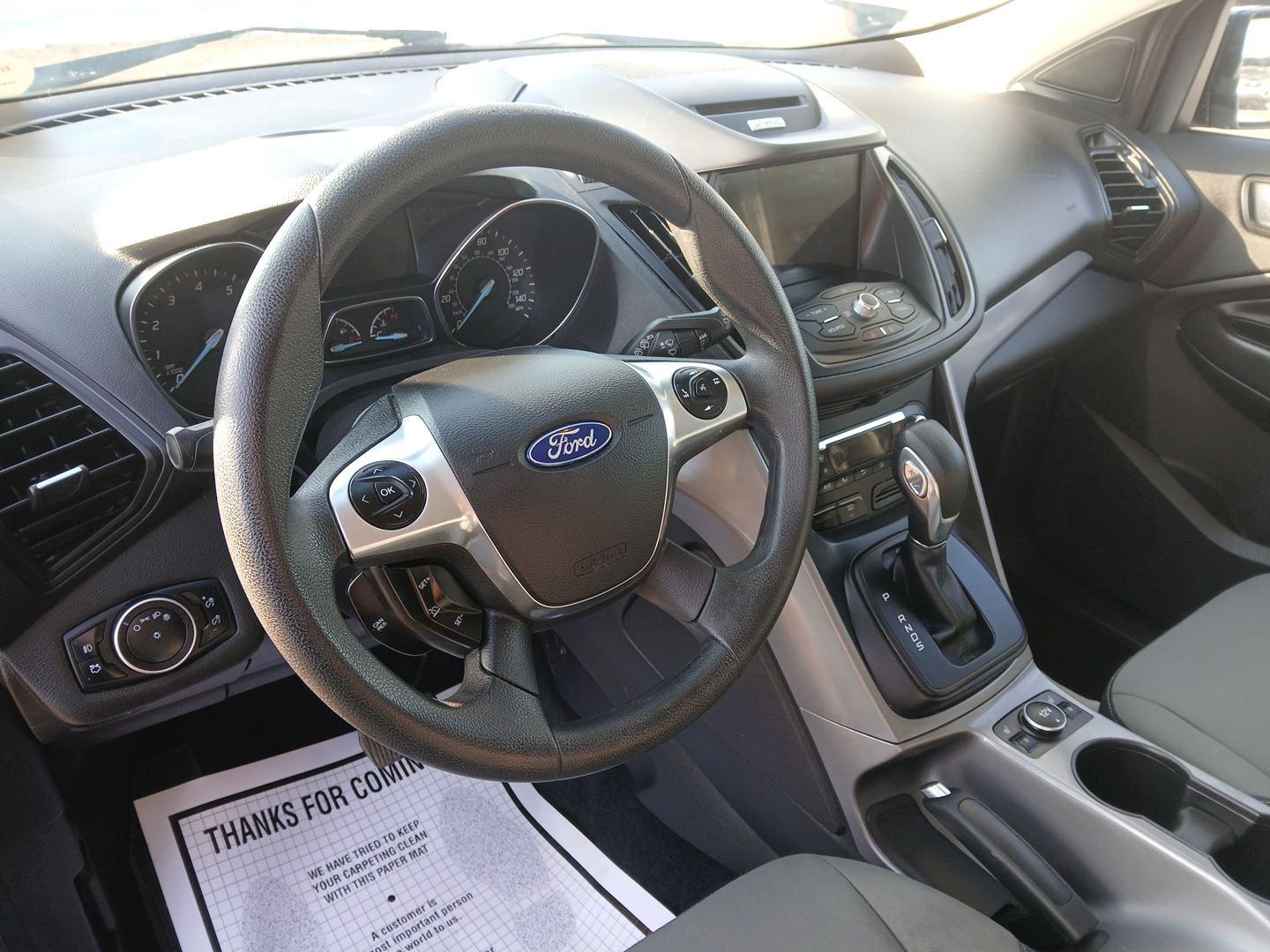 2016 Ford Escape SE 4WD (1FMCU9G91GU) with an 2.0L L4 DOHC 16V engine, 6-Speed Automatic transmission, located at 1184 Kauffman Ave, Fairborn, OH, 45324, (937) 908-9800, 39.807072, -84.031563 - Photo#8