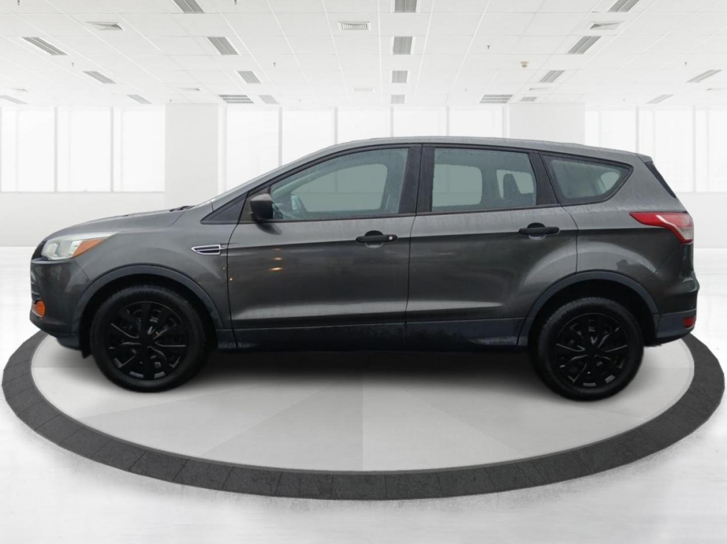 2016 Ford Escape S FWD (1FMCU0F79GU) with an 2.5L L4 DOHC 16V engine, 6-Speed Automatic transmission, located at 880 E. National Road, OH, 45377, (937) 908-9800, 39.891918, -84.183975 - Photo#5
