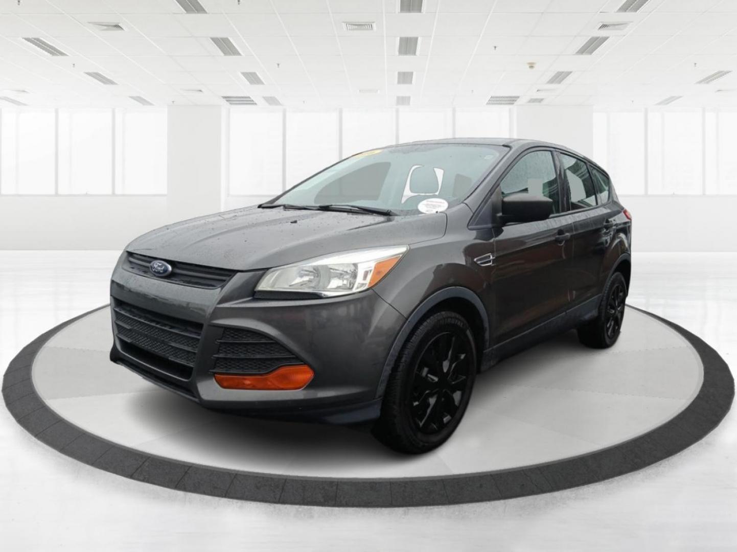 2016 Ford Escape S FWD (1FMCU0F79GU) with an 2.5L L4 DOHC 16V engine, 6-Speed Automatic transmission, located at 880 E. National Road, OH, 45377, (937) 908-9800, 39.891918, -84.183975 - Photo#7
