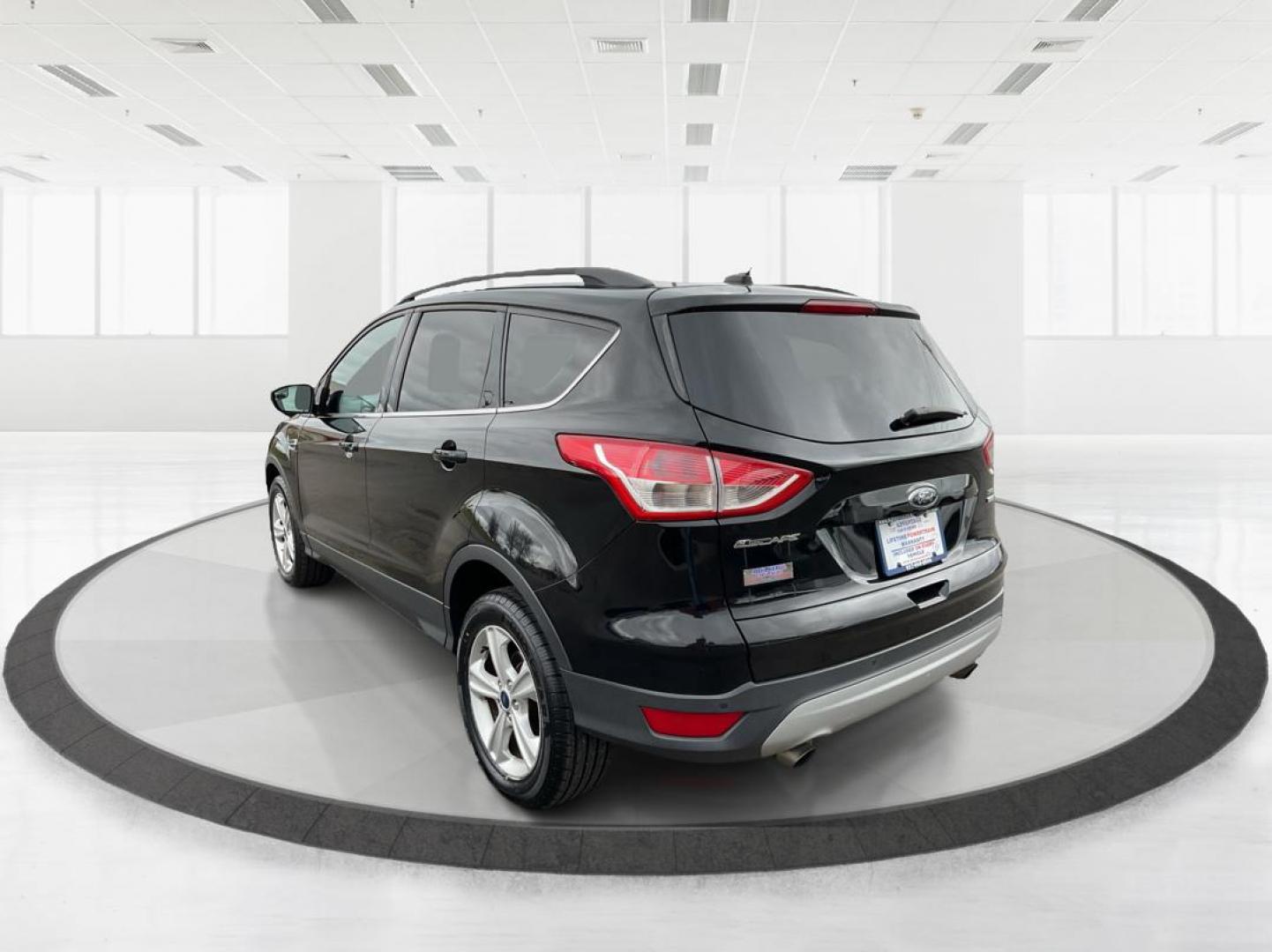 2016 Ford Escape SE (1FMCU9G96GU) with an EcoBoost 1.6L I-4 gasoline direct injection engine, located at 880 E. National Road, OH, 45377, (937) 908-9800, 39.891918, -84.183975 - Photo#3