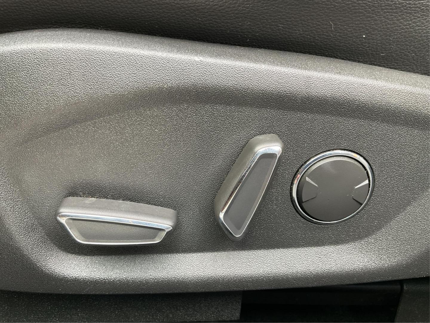 2016 Ford Fusion Titanium (3FA6P0K92GR) with an EcoBoost 2L I-4 gasoline direct injection engine, located at 1184 Kauffman Ave, Fairborn, OH, 45324, (937) 908-9800, 39.807072, -84.031563 - Photo#17