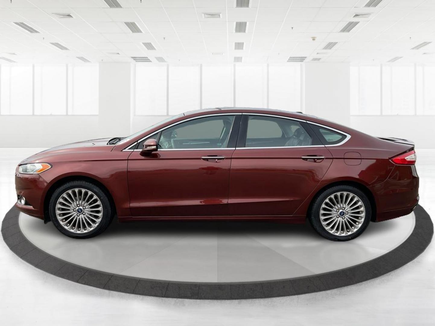 2016 Ford Fusion Titanium (3FA6P0K92GR) with an EcoBoost 2L I-4 gasoline direct injection engine, located at 1184 Kauffman Ave, Fairborn, OH, 45324, (937) 908-9800, 39.807072, -84.031563 - Photo#5