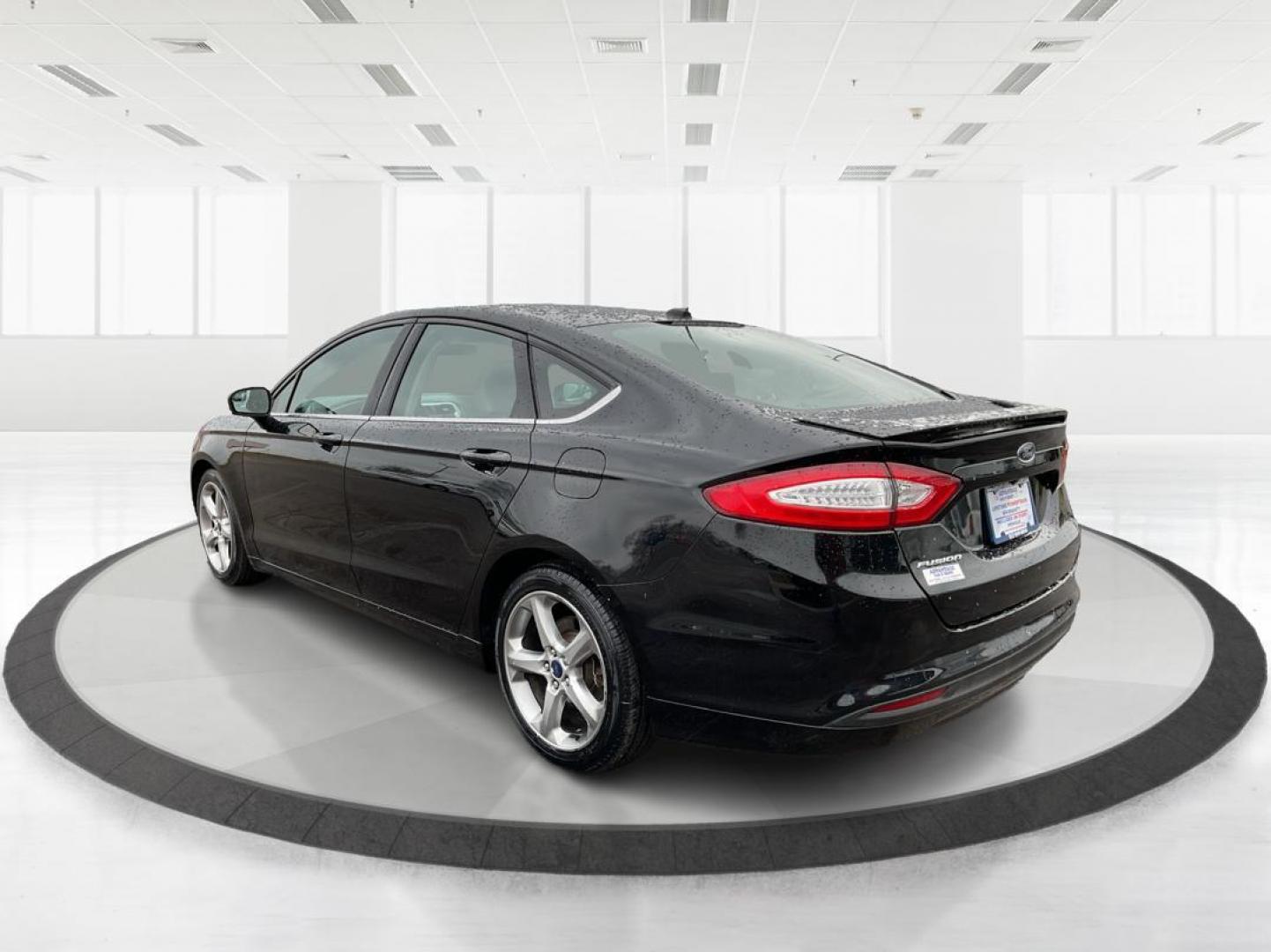 2016 Ford Fusion S (3FA6P0G75GR) with an Duratec 2.5L I-4 DOHC engine, located at 1099 N County Rd 25A , Troy, OH, 45373, (937) 908-9800, 40.057041, -84.215462 - Photo#4