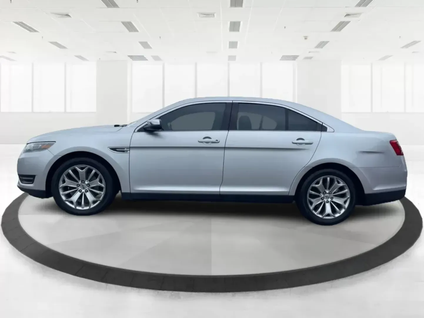 2016 Ford Taurus Limited (1FAHP2F82GG) with an EcoBoost 2L I-4 gasoline direct injection engine, located at 8750 N County Rd 25A, Piqua, OH, 45356, (937) 908-9800, 40.164391, -84.232513 - Photo#5