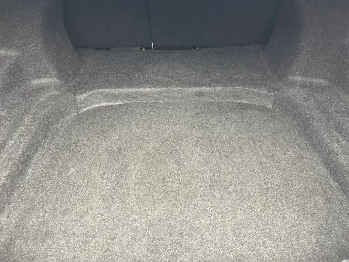 2016 Ford Taurus Limited (1FAHP2F82GG) with an EcoBoost 2L I-4 gasoline direct injection engine, located at 8750 N County Rd 25A, Piqua, OH, 45356, (937) 908-9800, 40.164391, -84.232513 - Photo#10