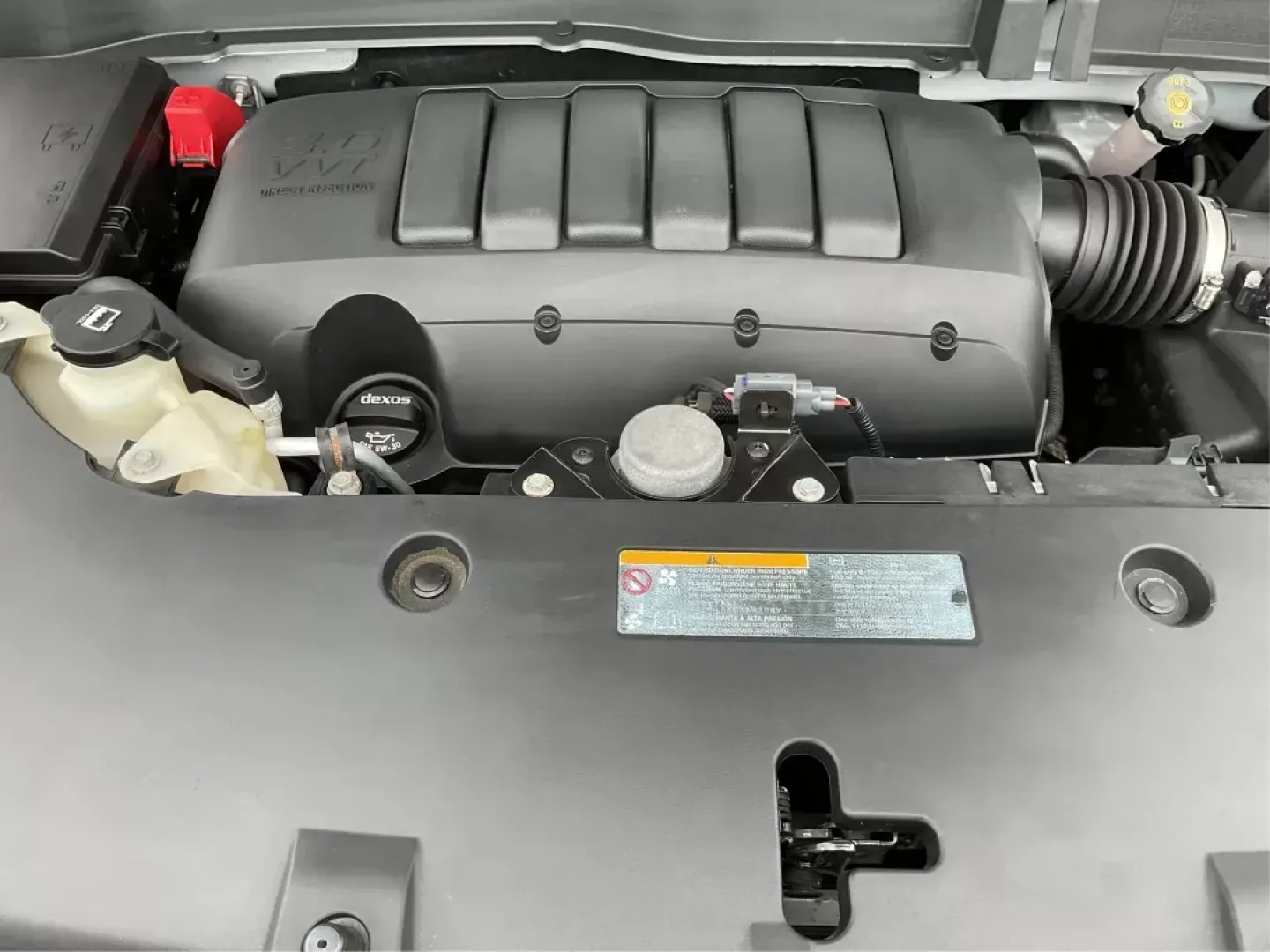 2016 GMC Acadia SLE-2 (1GKKRPKD7GJ) with an 3.6L V-6 gasoline direct injection engine, located at 8750 N County Rd 25A, Piqua, OH, 45356, (937) 908-9800, 40.164391, -84.232513 - Photo#10