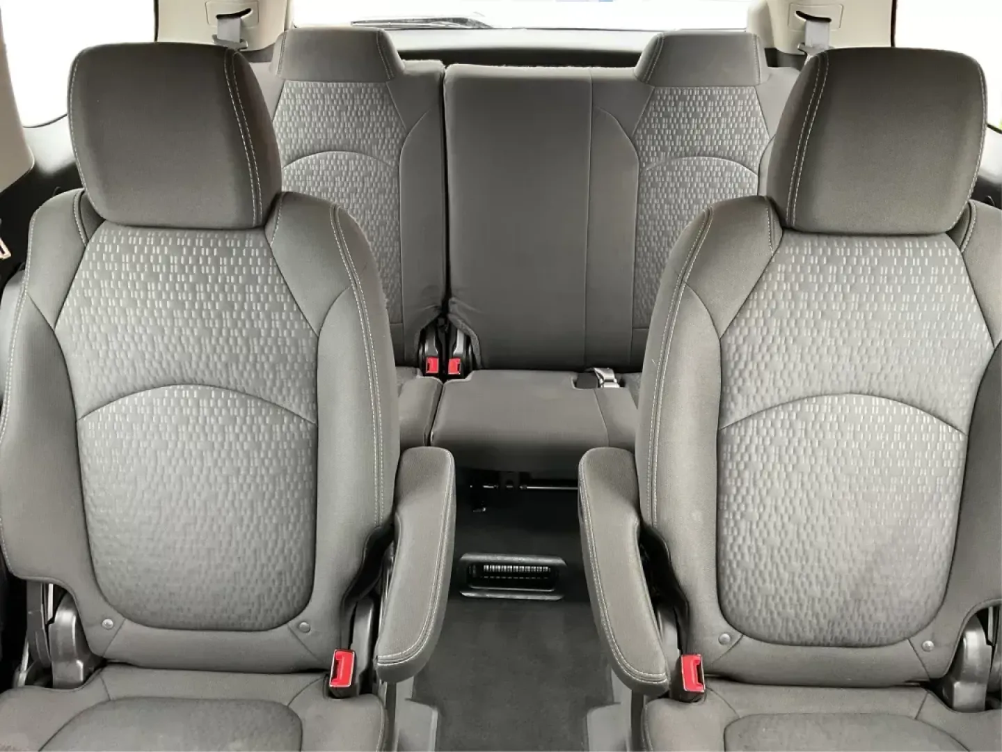 2016 GMC Acadia SLE-2 (1GKKRPKD7GJ) with an 3.6L V-6 gasoline direct injection engine, located at 8750 N County Rd 25A, Piqua, OH, 45356, (937) 908-9800, 40.164391, -84.232513 - Photo#13