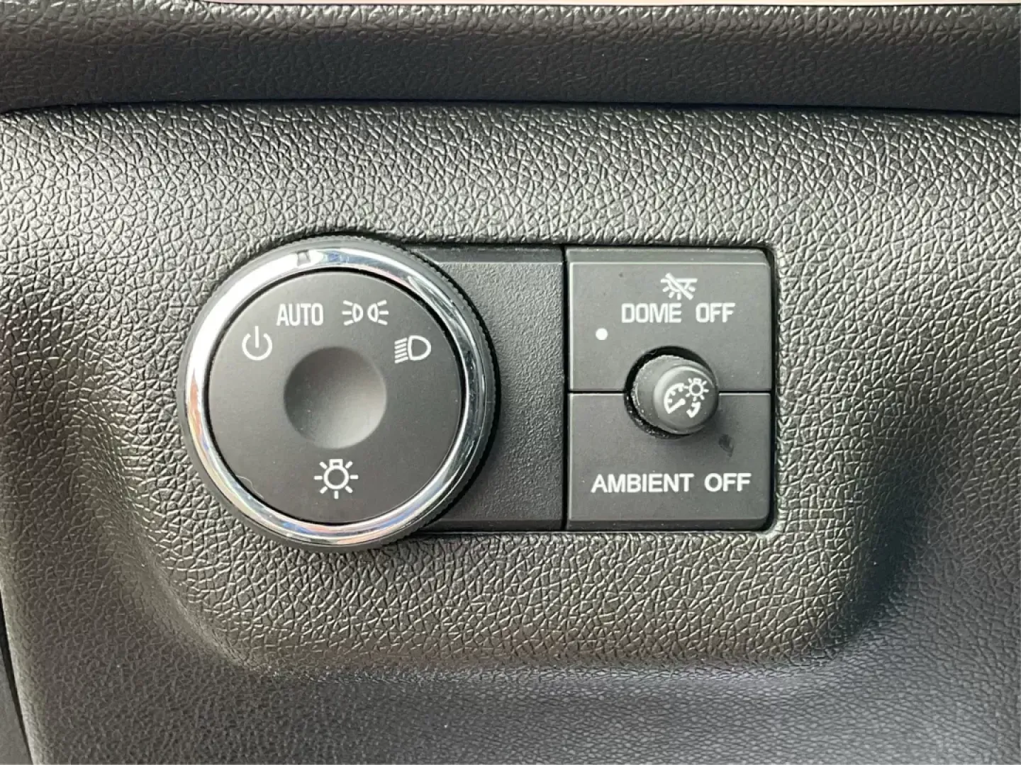 2016 GMC Acadia SLE-2 (1GKKRPKD7GJ) with an 3.6L V-6 gasoline direct injection engine, located at 8750 N County Rd 25A, Piqua, OH, 45356, (937) 908-9800, 40.164391, -84.232513 - Photo#16