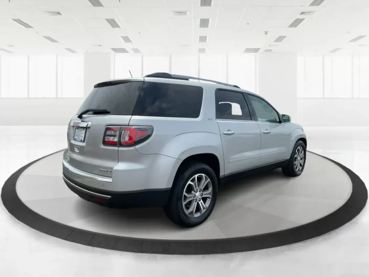 2016 GMC Acadia SLT-1 (1GKKVRKD0GJ) with an 3.6L V-6 gasoline direct injection engine, located at 1951 S Dayton Lakeview Rd., New Carlisle, OH, 45344, (937) 908-9800, 39.890999, -84.050255 - Photo#2