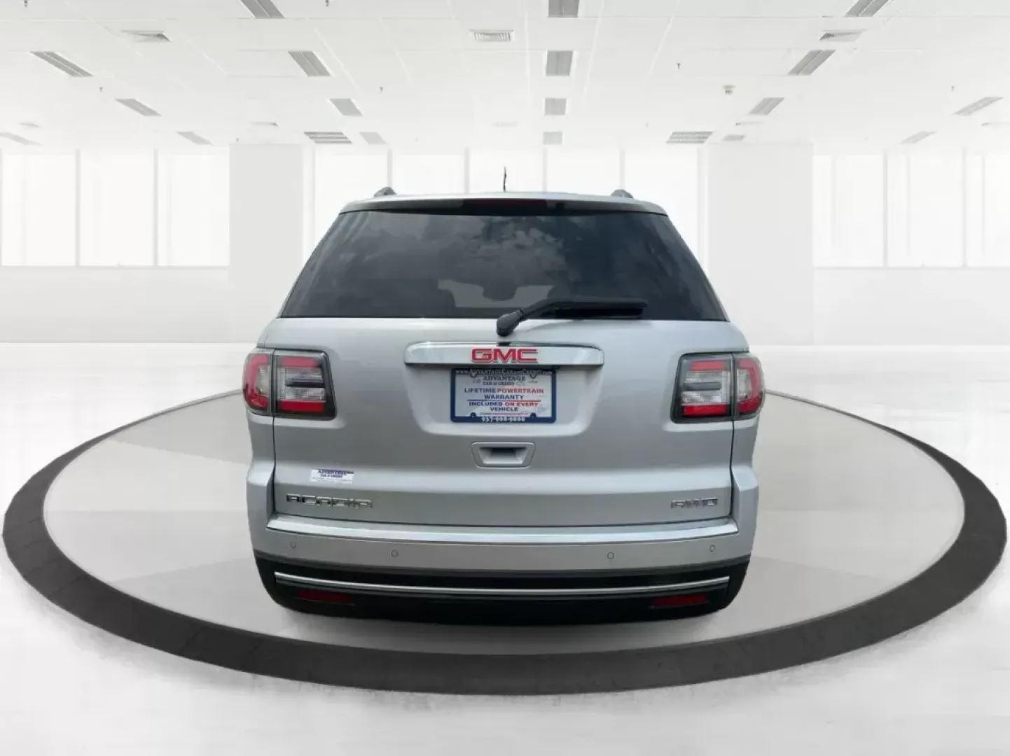 2016 GMC Acadia SLT-1 (1GKKVRKD0GJ) with an 3.6L V-6 gasoline direct injection engine, located at 1951 S Dayton Lakeview Rd., New Carlisle, OH, 45344, (937) 908-9800, 39.890999, -84.050255 - Photo#3