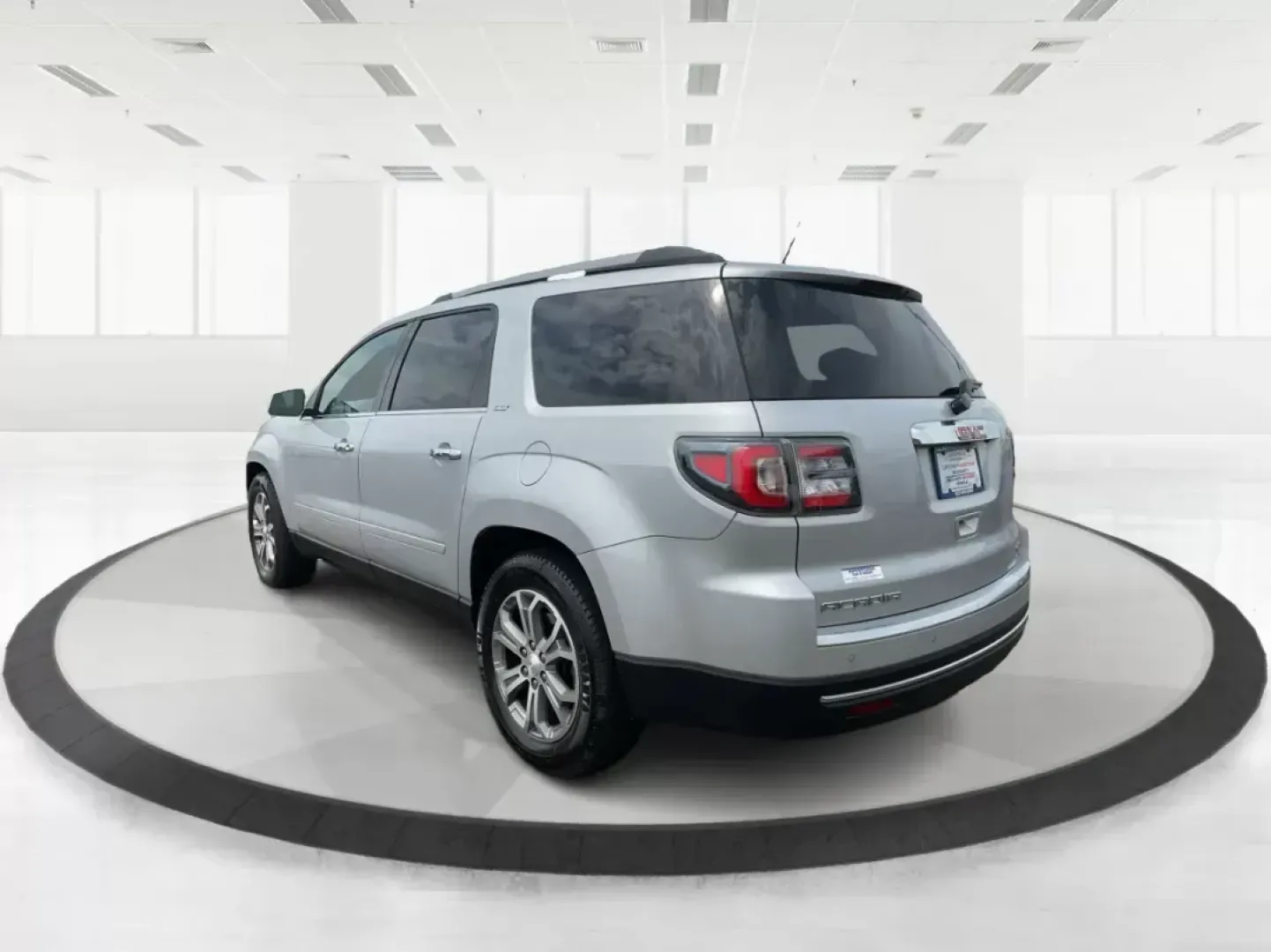 2016 GMC Acadia SLT-1 (1GKKVRKD0GJ) with an 3.6L V-6 gasoline direct injection engine, located at 1951 S Dayton Lakeview Rd., New Carlisle, OH, 45344, (937) 908-9800, 39.890999, -84.050255 - Photo#4