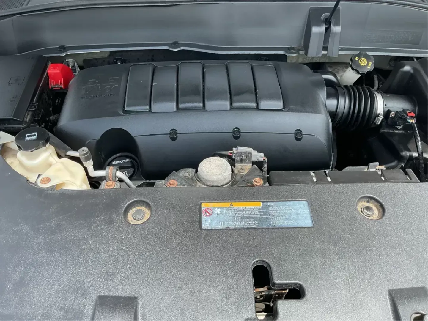 2016 GMC Acadia SLT-1 (1GKKVRKD0GJ) with an 3.6L V-6 gasoline direct injection engine, located at 1951 S Dayton Lakeview Rd., New Carlisle, OH, 45344, (937) 908-9800, 39.890999, -84.050255 - Photo#10