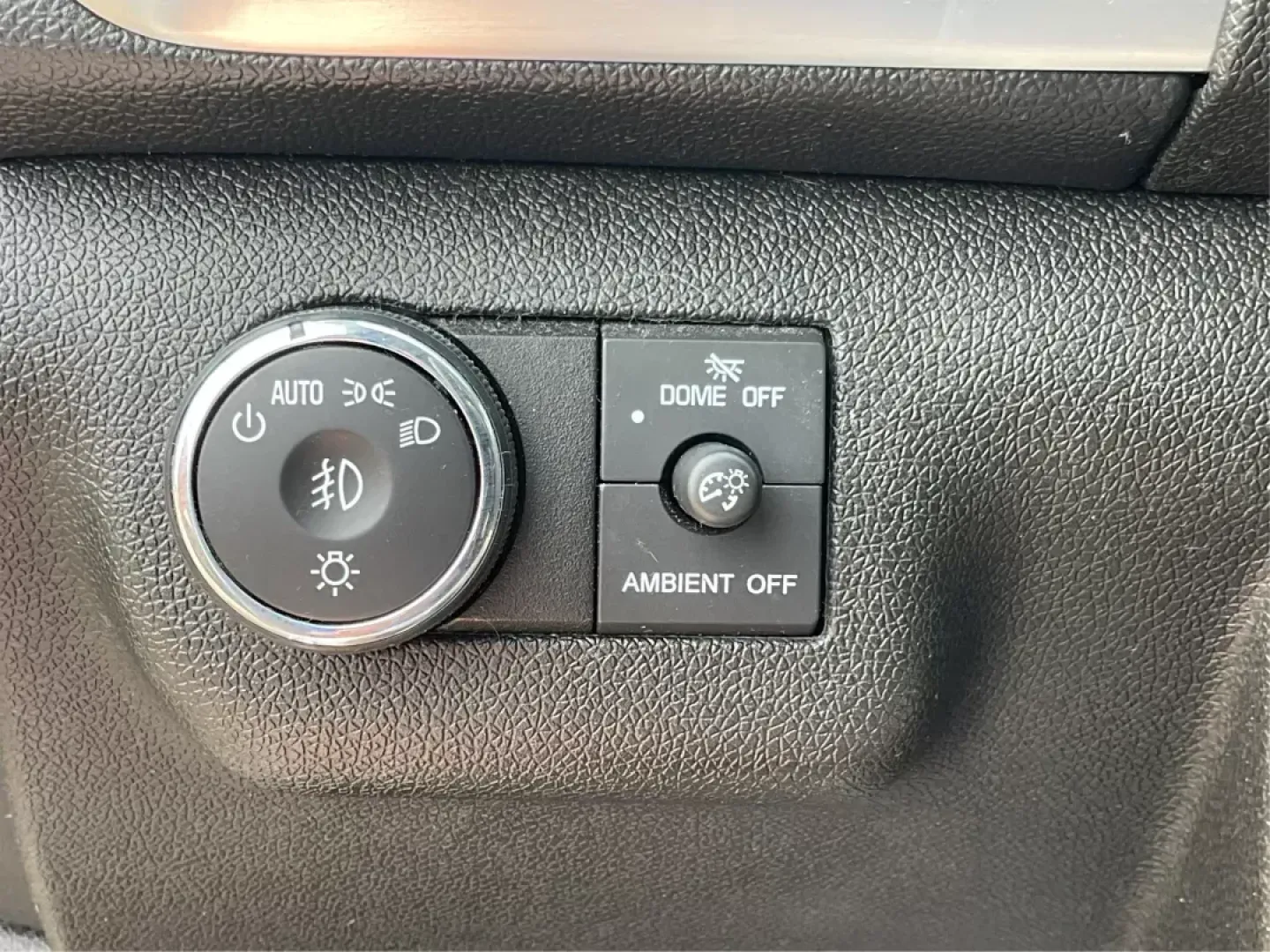2016 GMC Acadia SLT-1 (1GKKVRKD0GJ) with an 3.6L V-6 gasoline direct injection engine, located at 1951 S Dayton Lakeview Rd., New Carlisle, OH, 45344, (937) 908-9800, 39.890999, -84.050255 - Photo#16