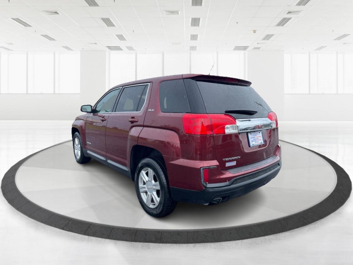 2016 GMC Terrain SLE1 FWD (2GKALMEK9G6) with an 2.4L L4 DOHC 16V engine, 6-Speed Automatic transmission, located at 4508 South Dixie Dr, Moraine, OH, 45439, (937) 908-9800, 39.807072, -84.031563 - Photo#4