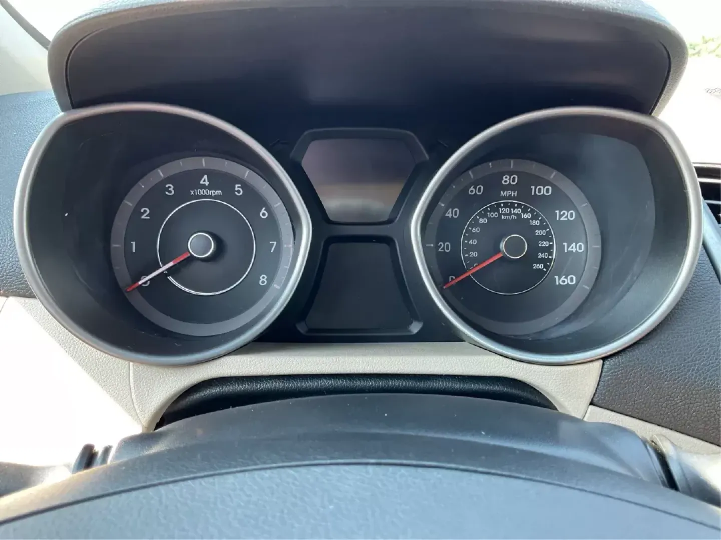 2016 Hyundai Elantra SE (5NPDH4AE5GH) with an Nu 1.8L I-4 DOHC engine, located at 1230 East Main St, Xenia, OH, 45385, (937) 908-9800, 39.688042, -83.910538 - Photo#13