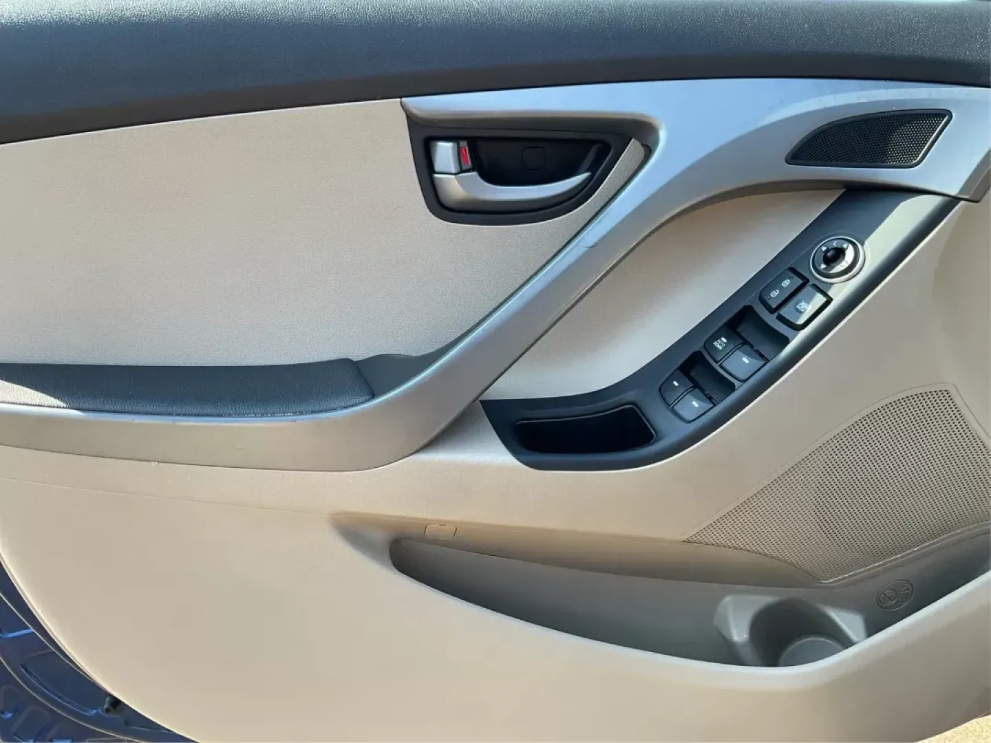 2016 Hyundai Elantra SE (5NPDH4AE5GH) with an Nu 1.8L I-4 DOHC engine, located at 1230 East Main St, Xenia, OH, 45385, (937) 908-9800, 39.688042, -83.910538 - Photo#15