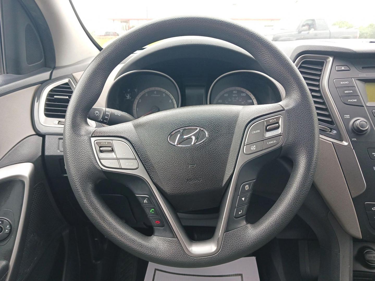 2016 Hyundai Santa Fe Sport 2.4 FWD (5XYZT3LB2GG) with an 2.4L L4 DOHC 16V engine, 6-Speed Automatic transmission, located at 1184 Kauffman Ave, Fairborn, OH, 45324, (937) 908-9800, 39.807072, -84.031563 - Photo#15