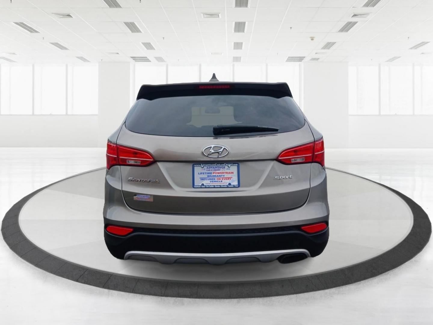 2016 Hyundai Santa Fe Sport 2.4 FWD (5XYZT3LB2GG) with an 2.4L L4 DOHC 16V engine, 6-Speed Automatic transmission, located at 1184 Kauffman Ave, Fairborn, OH, 45324, (937) 908-9800, 39.807072, -84.031563 - Photo#3