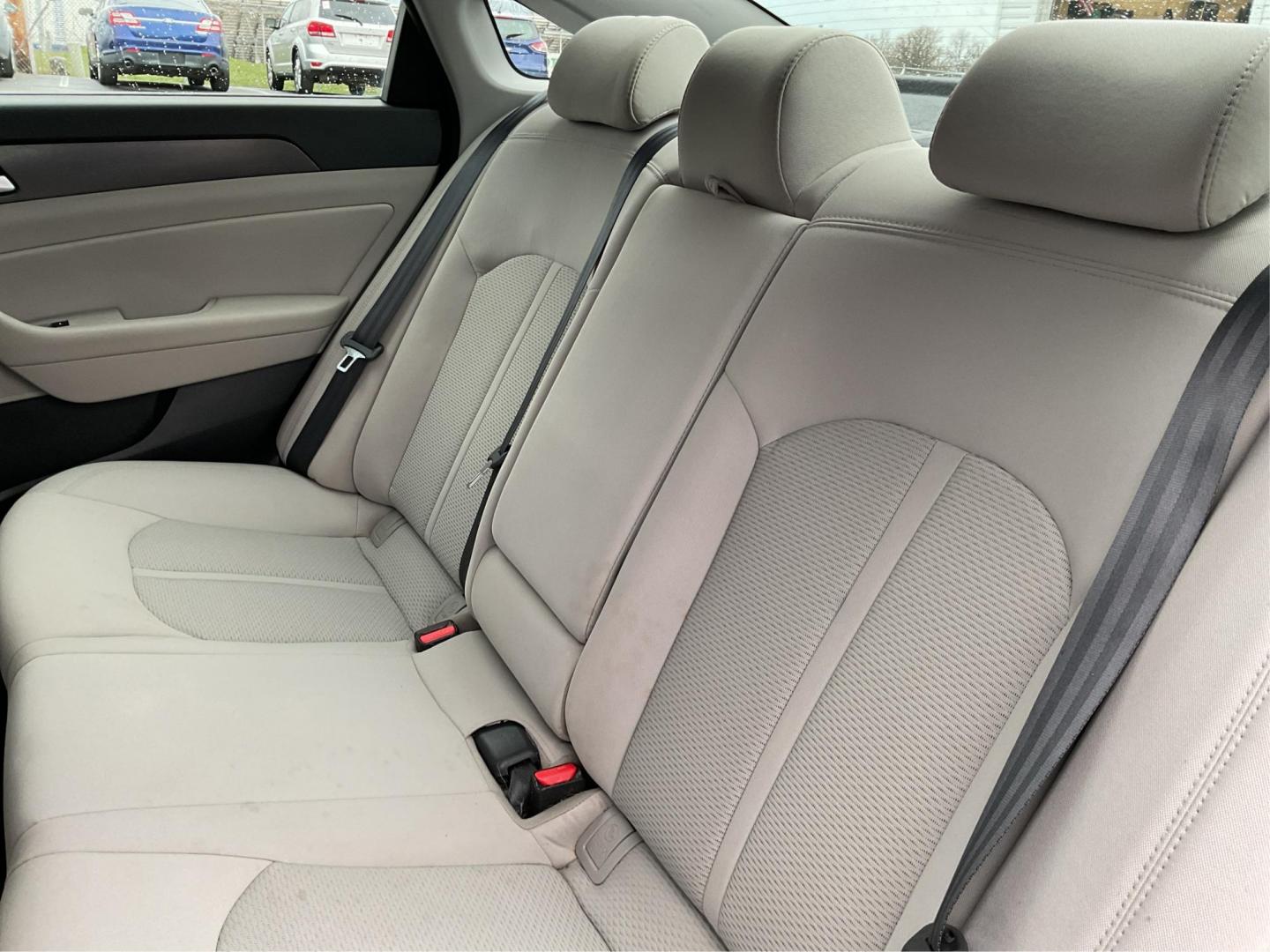 2016 Hyundai Sonata Sport (5NPE34AF1GH) with an 2.4L I-4 gasoline direct injection engine, located at 1184 Kauffman Ave, Fairborn, OH, 45324, (937) 908-9800, 39.807072, -84.031563 - Photo#9