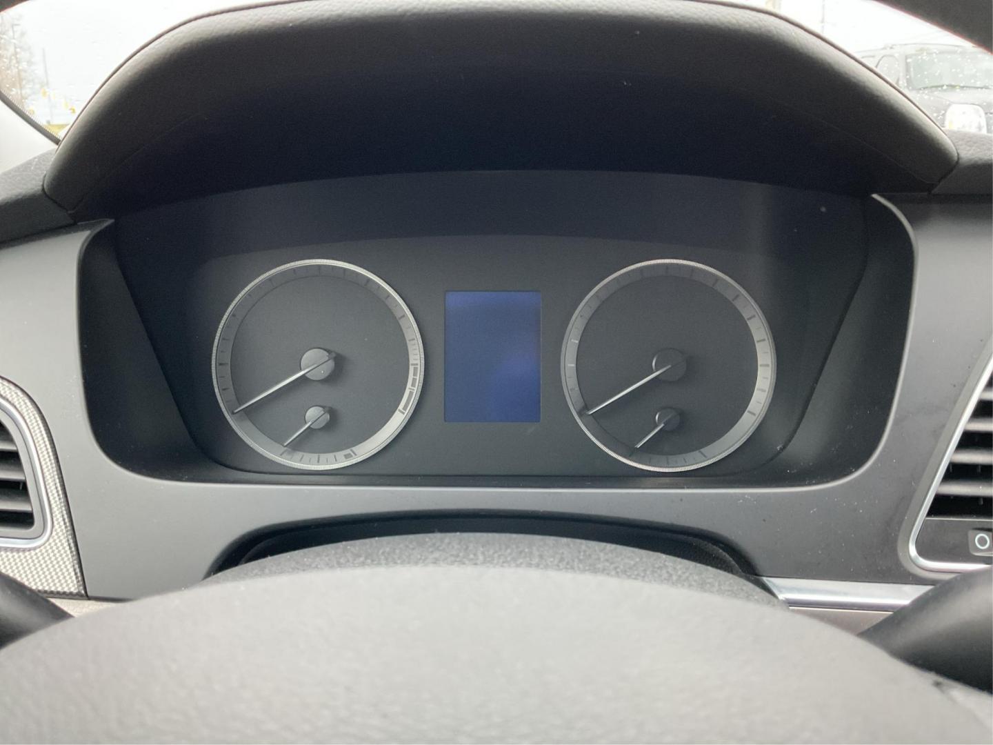 2016 Hyundai Sonata Sport (5NPE34AF1GH) with an 2.4L I-4 gasoline direct injection engine, located at 1184 Kauffman Ave, Fairborn, OH, 45324, (937) 908-9800, 39.807072, -84.031563 - Photo#14