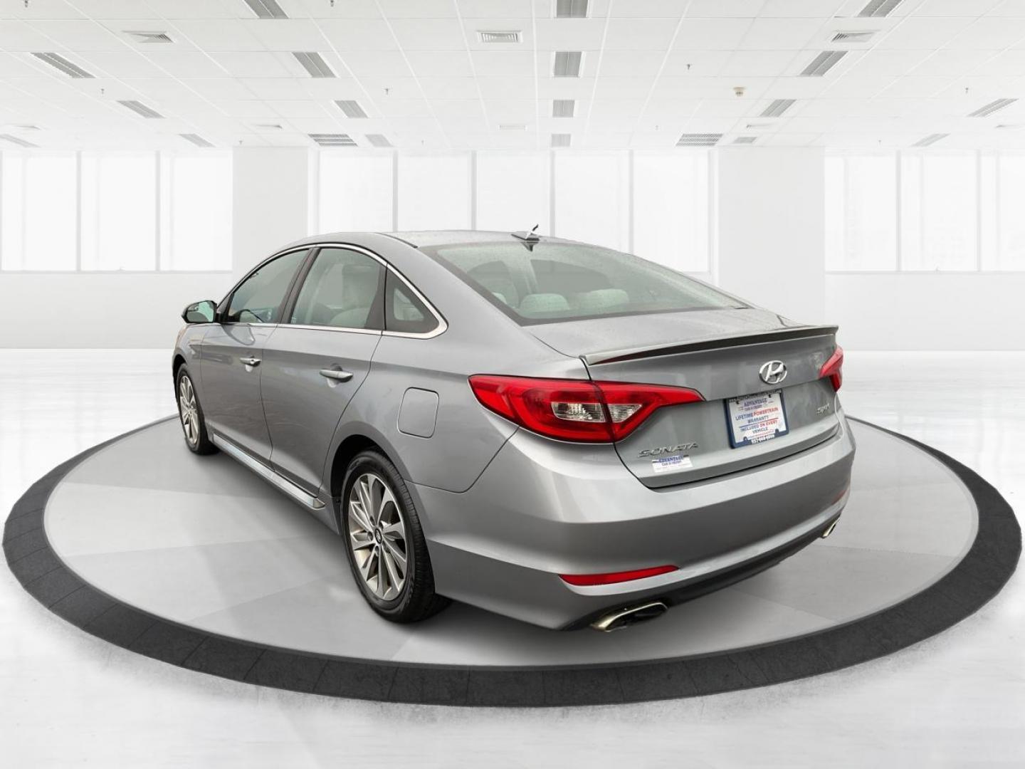2016 Hyundai Sonata Sport (5NPE34AF1GH) with an 2.4L I-4 gasoline direct injection engine, located at 1184 Kauffman Ave, Fairborn, OH, 45324, (937) 908-9800, 39.807072, -84.031563 - Photo#4