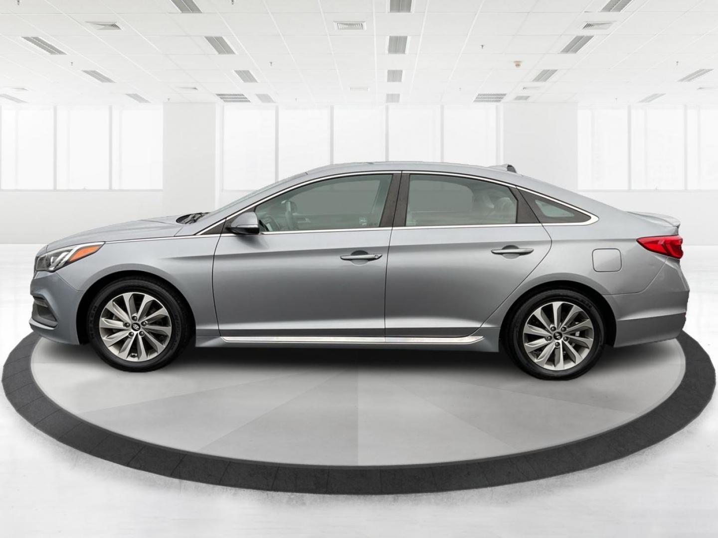 2016 Hyundai Sonata Sport (5NPE34AF1GH) with an 2.4L I-4 gasoline direct injection engine, located at 1184 Kauffman Ave, Fairborn, OH, 45324, (937) 908-9800, 39.807072, -84.031563 - Photo#5