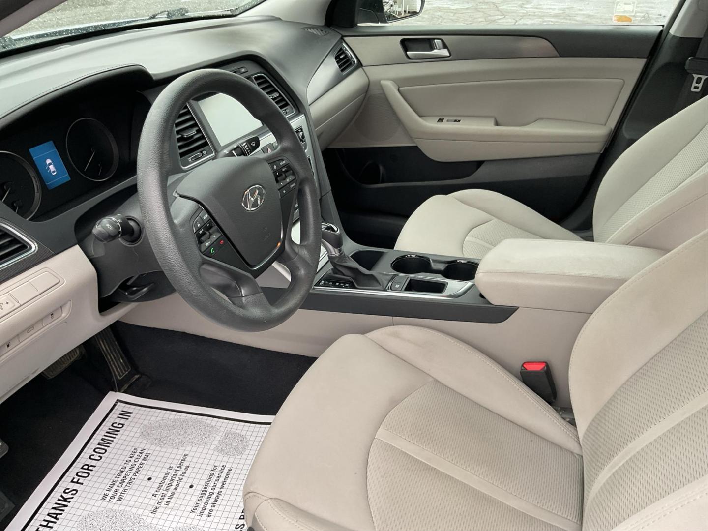 2016 Hyundai Sonata Sport (5NPE34AF1GH) with an 2.4L I-4 gasoline direct injection engine, located at 1184 Kauffman Ave, Fairborn, OH, 45324, (937) 908-9800, 39.807072, -84.031563 - Photo#8
