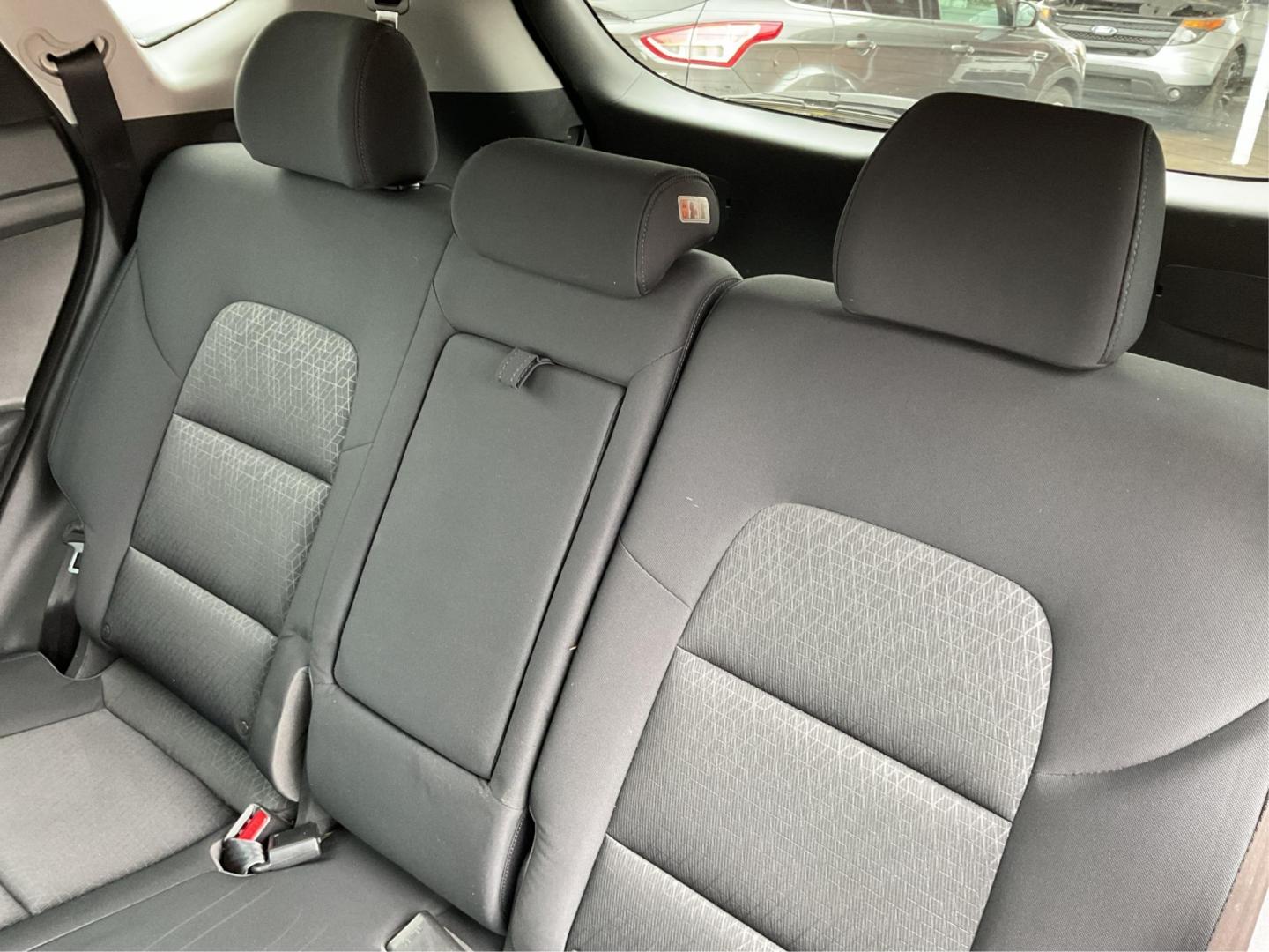 2016 Hyundai Tucson SE (KM8J33A41GU) with an Other engine, located at 1230 East Main St, Xenia, OH, 45385, (937) 908-9800, 39.688042, -83.910538 - Photo#8