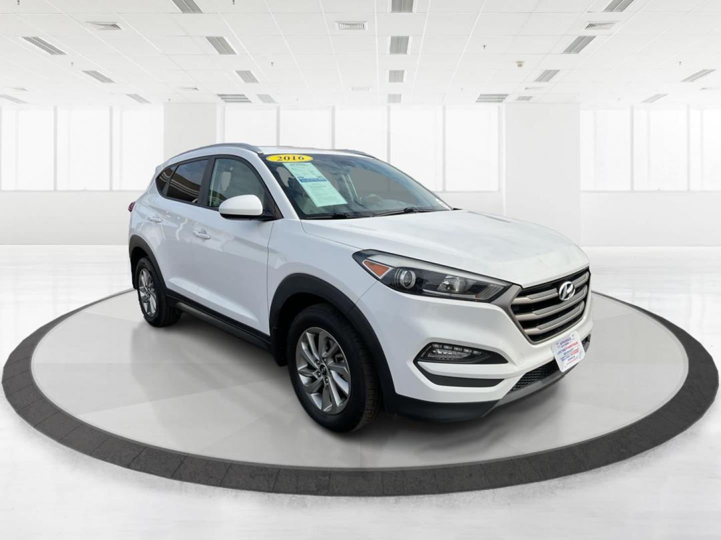 2016 Hyundai Tucson SE (KM8J33A49GU) with an Nu 2L I-4 gasoline direct injection engine, located at 1230 East Main St, Xenia, OH, 45385, (937) 908-9800, 39.688042, -83.910538 - Photo#0