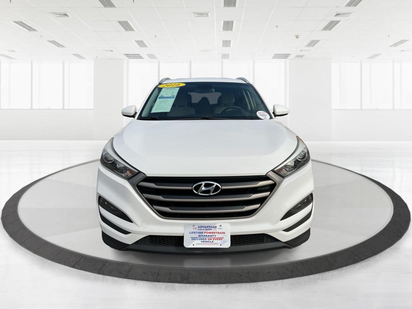 2016 Hyundai Tucson SE (KM8J33A49GU) with an Nu 2L I-4 gasoline direct injection engine, located at 1230 East Main St, Xenia, OH, 45385, (937) 908-9800, 39.688042, -83.910538 - Photo#5